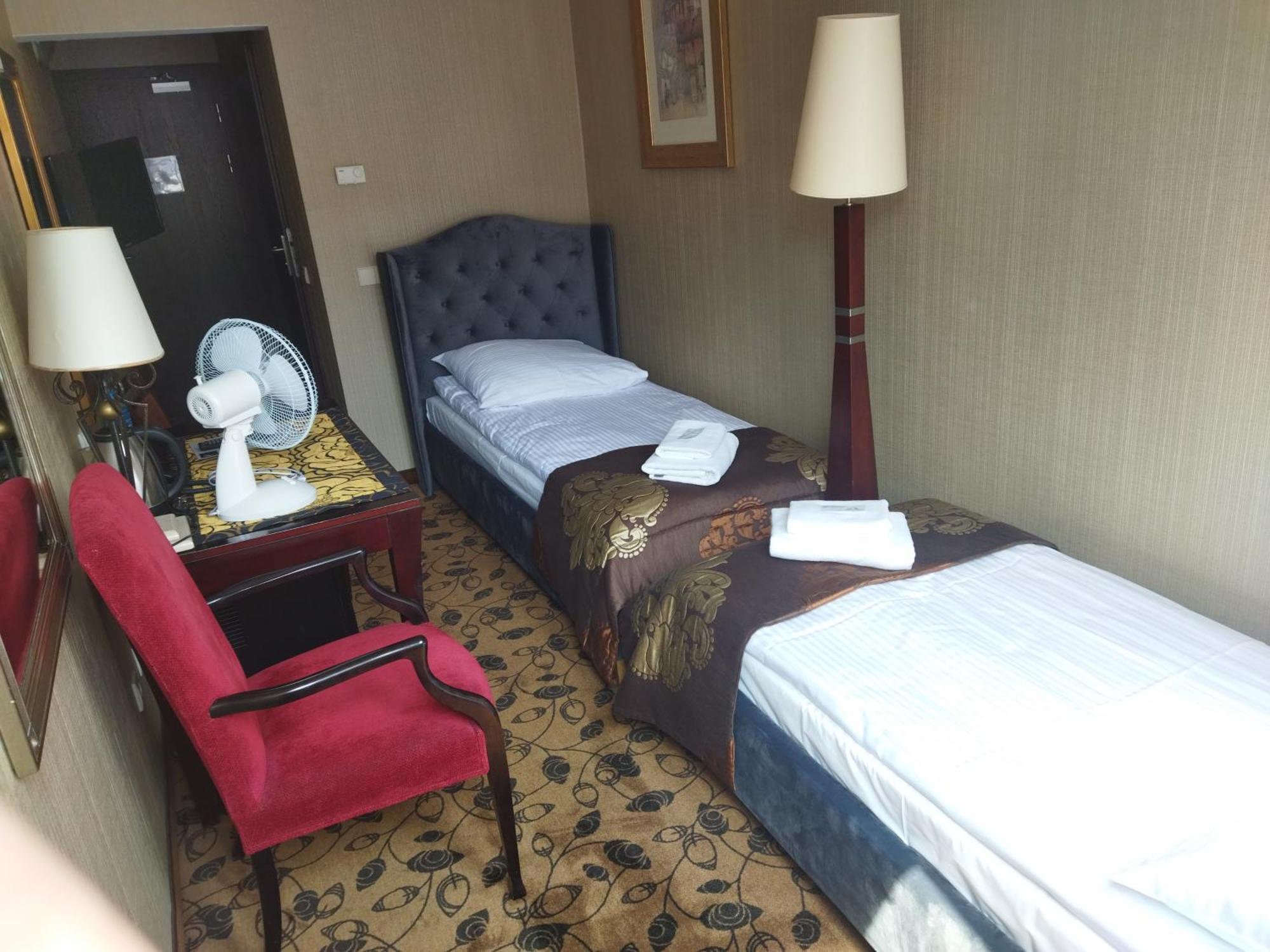Great Polonia Krakow Kazimierz Aparthotel Стая снимка