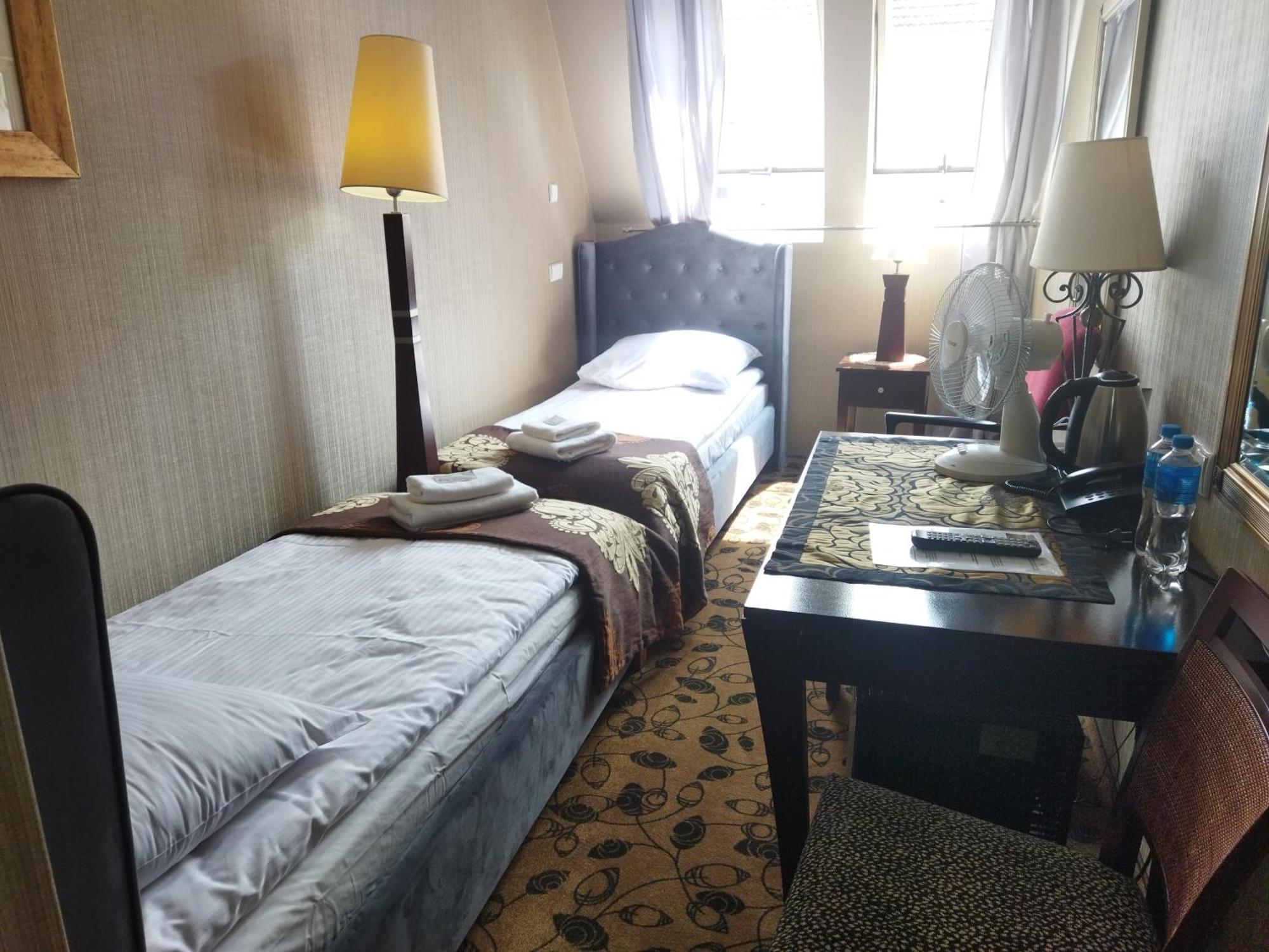Great Polonia Krakow Kazimierz Aparthotel Стая снимка
